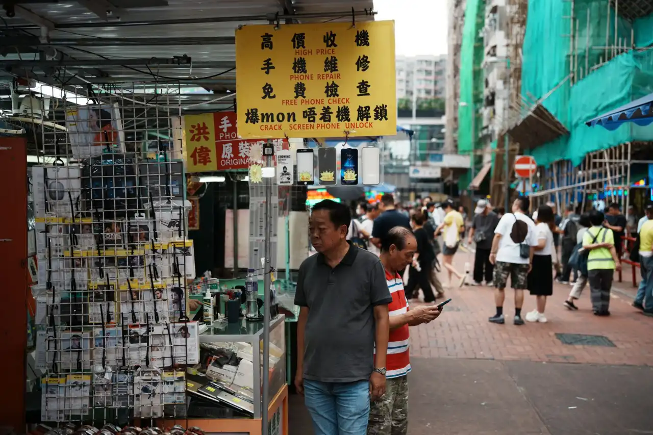 消费电子嵌入式方案对比：通用平台与定制化开发差异